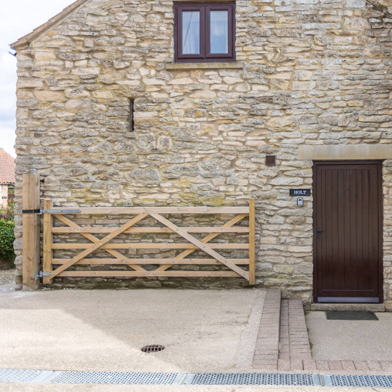 Holt Cottage Sleeps 5 